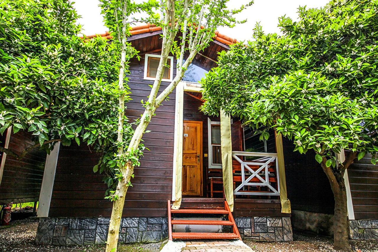 Three Islands Bungalow Чирали Екстер'єр фото